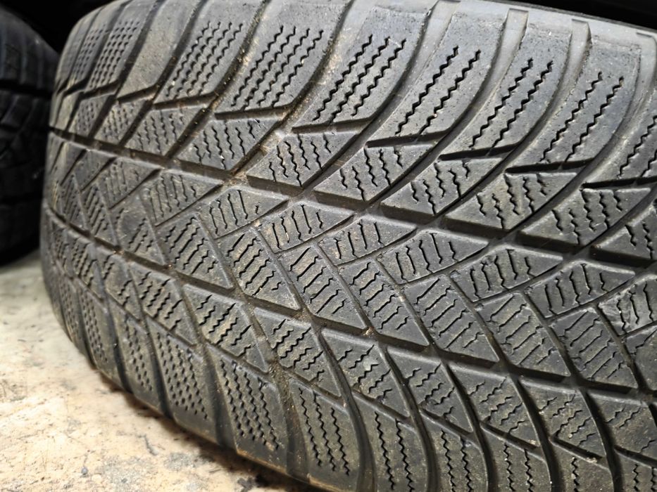 4бр Зимни гуми 225 60 17 - Bridgestone - DOT 2022, 2023