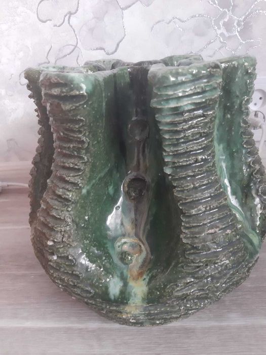 Продам напольную вазу