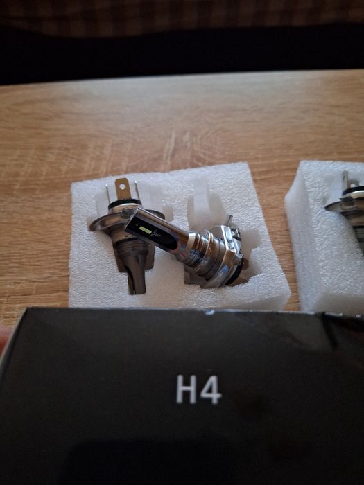 Лед крушки H4, led h4