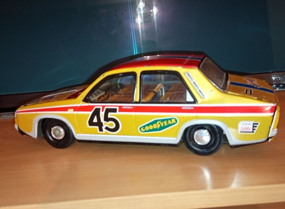Mașinuță metalică Renault R-12 Jaya,Spania,anii 1970,scară 1/12