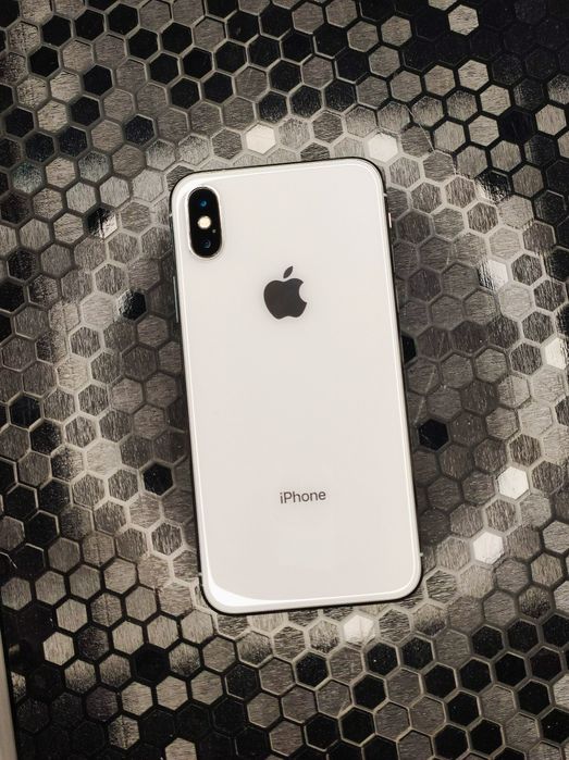 iPhone  X   64Gb