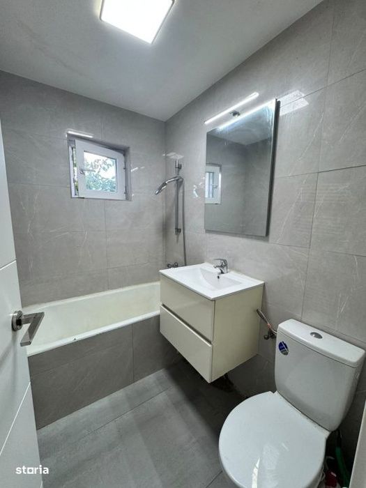 Apartament de vanzare, 61 mp, zona Decebal