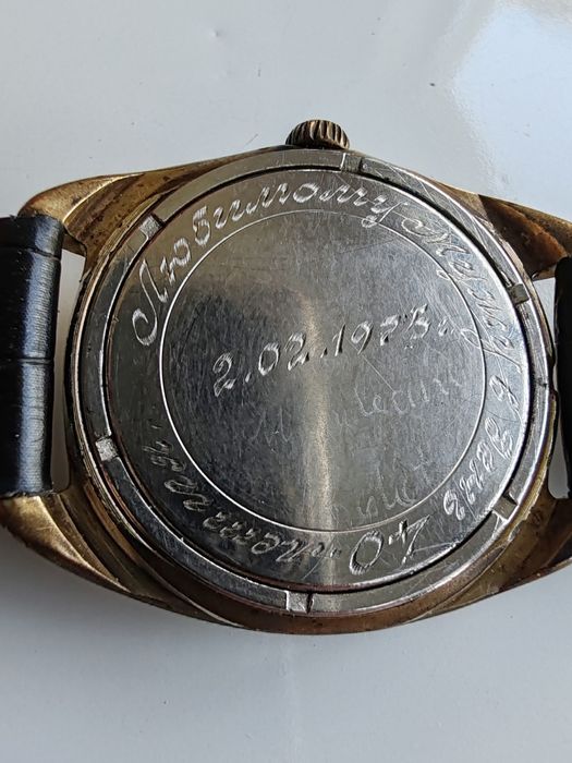 Ceas Slava Calendar Placat cu aur 26 rubine Funcționează excelent!