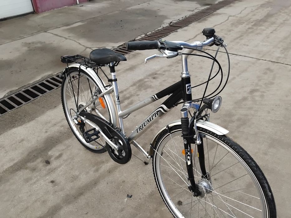 Vând bicicleta Triumph din aluminiu pentru damă