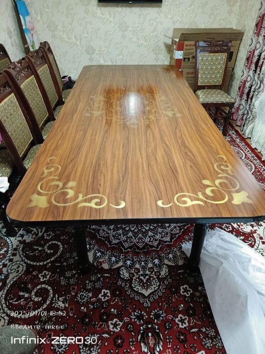 Zal uchun stol stullar