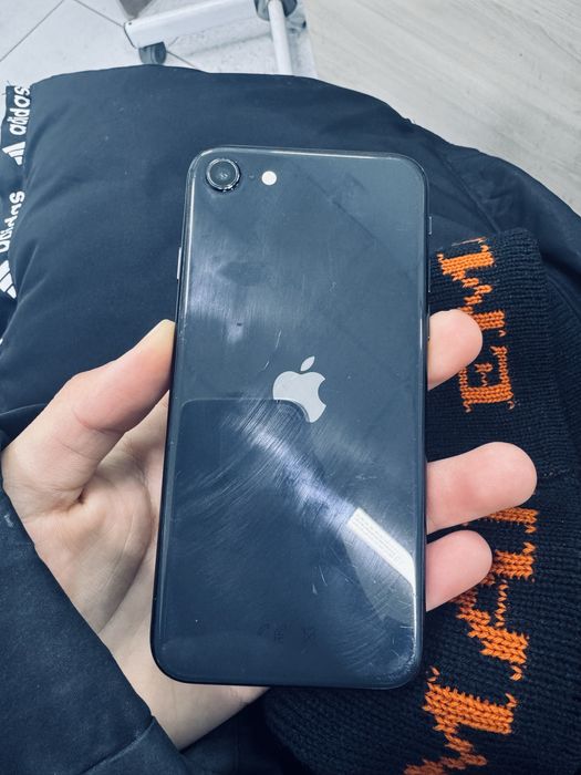 iphone se 64гб акб 76