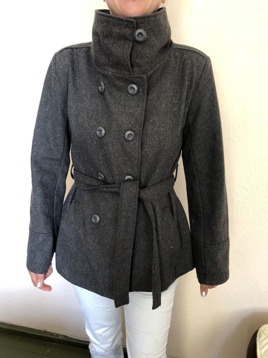 Дамско сиво палто с колан в размер 40 (М)