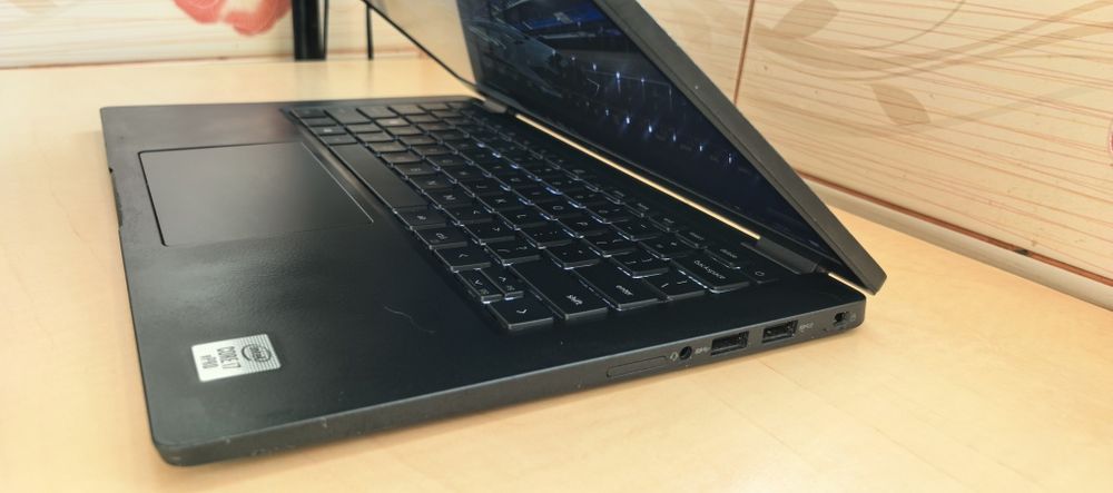 Laptop Dell Latitude 7410_i7 10610U gen 10_16GB LPDDR4X_SSD 512_14"FHD