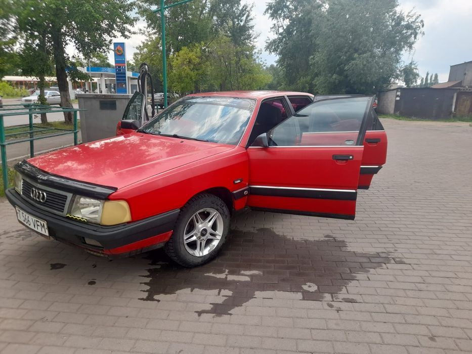 Продам ауди 100 в хорошем состоянии