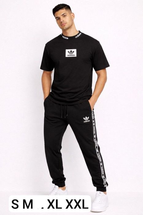 Compleuri bărbați.