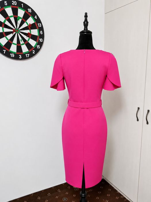 Vand rochie de ocazie noua