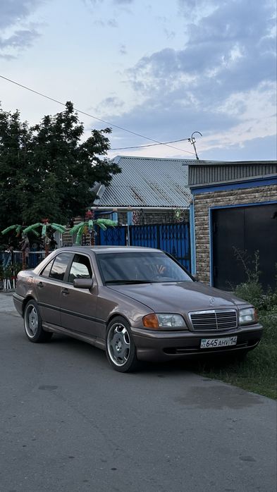 Продам мерседес .