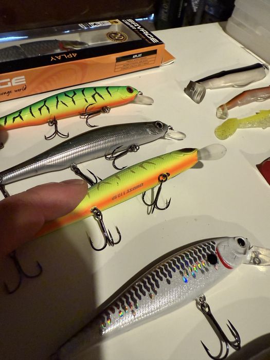 Воблери силикони блесни