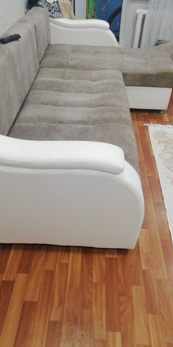 Диван угловой большой