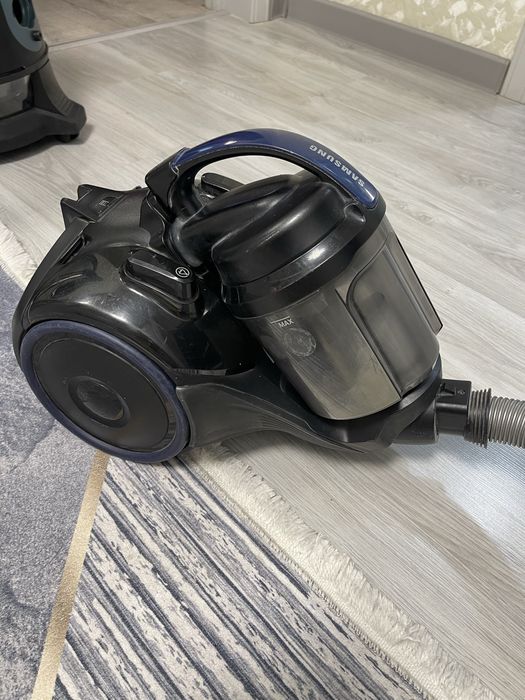 Продаю пылесос в хорошем состояний