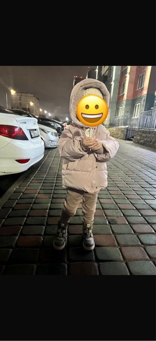 Продам детскую куртку