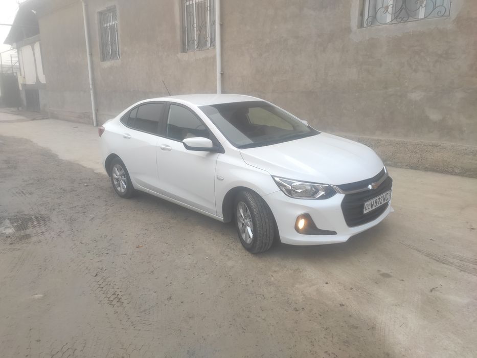 Срочно продаётся Шевроле Оникс!