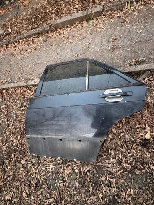 Запчасти мерседес 190