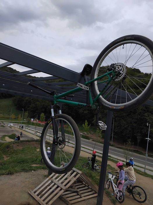 Bicicleta Dirt Jumper vand urgent!
