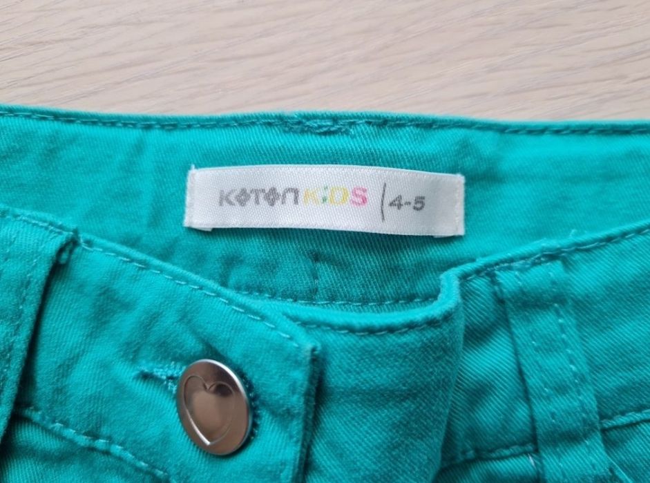 Джинсовые шорты на 4-5 лет