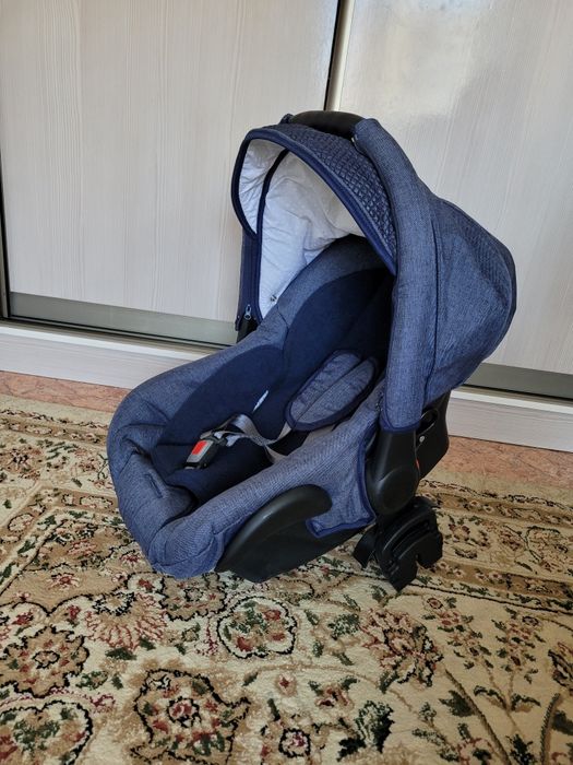 Автокресло Adamex