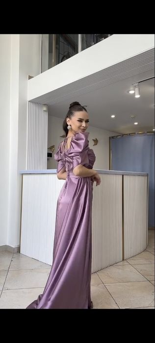 Платье вечернее со шлейфом