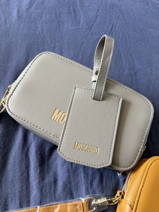 Несесери Moschino оригинални