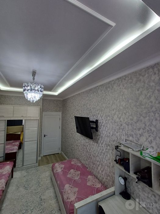 Novostroyka Zamona da bitonka Olmazor tumani 2/2/3 sotiladi 74 kvadrat