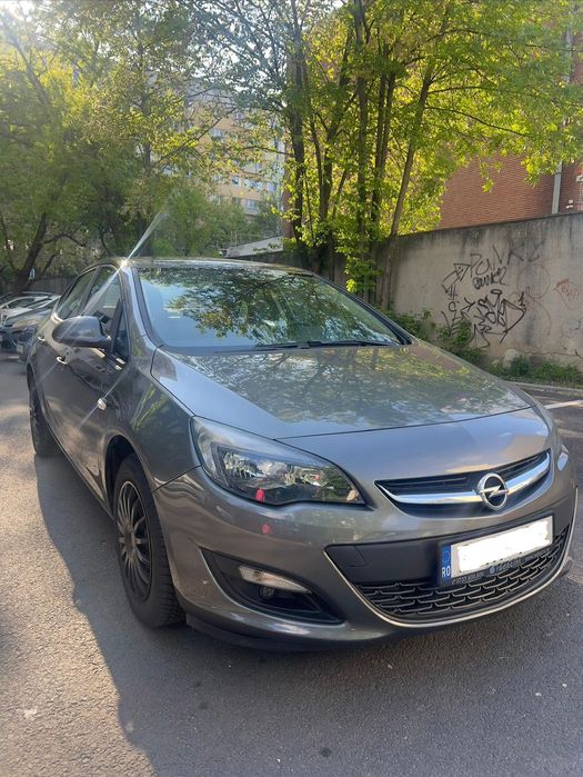 Opel Astra Vand Opel Astra J Sedan 1.4 Turbo 140 CP; 2019 - unic proprietar