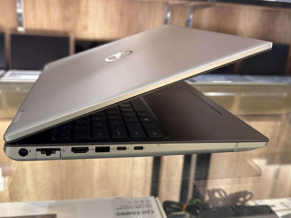 DELL Precision 7680 16”Oled 4K 5000(16gb)