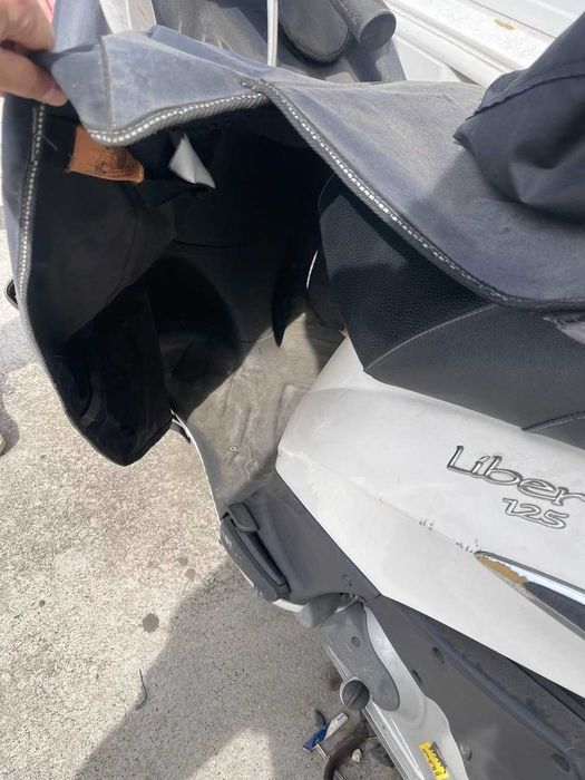 Scuter Piaggio 125 cm³ – 2014 – Automat – Alb – Acte Italia