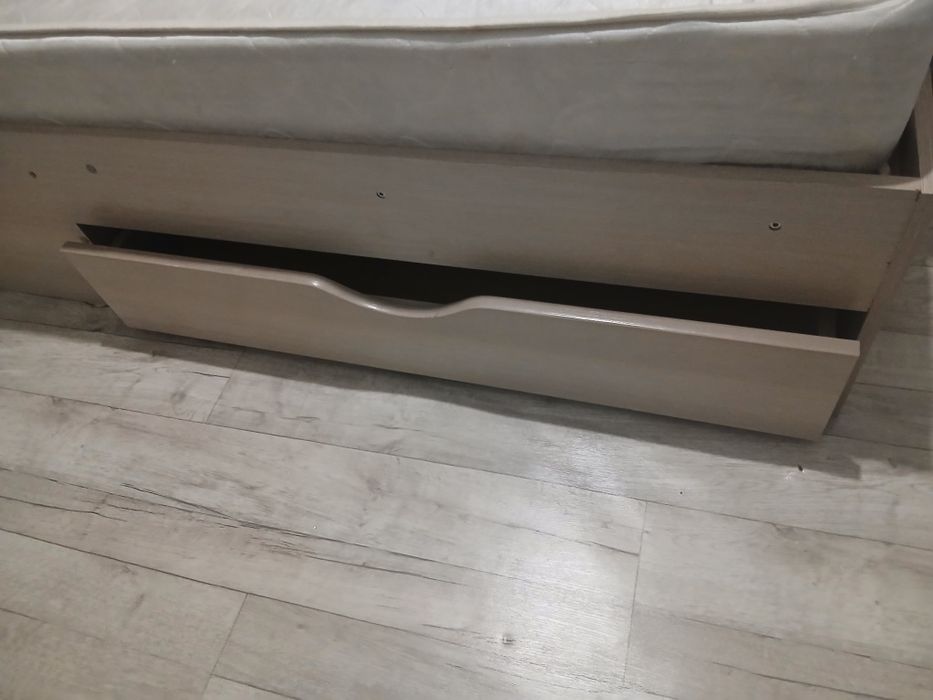 Продам кровать самовывоз