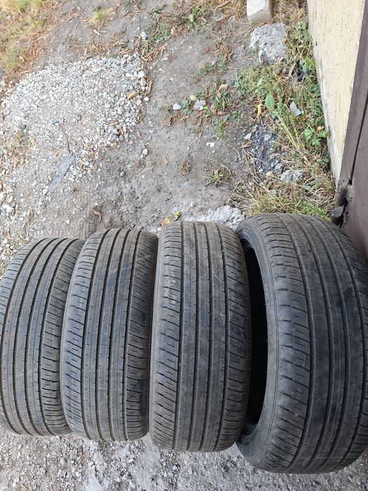 Продам шины 255/45/20 данлоп