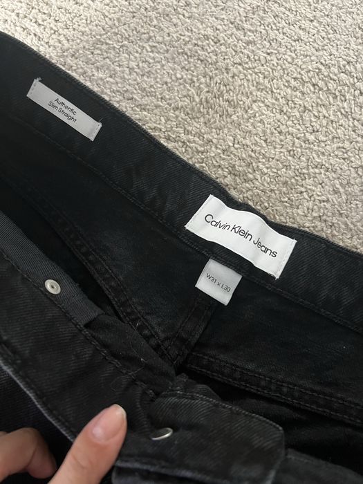 Blugi noi Calvin Klein