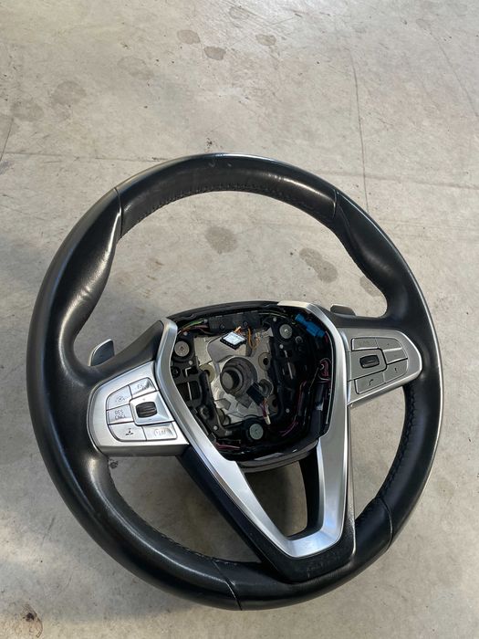 Volan sport cu padele + incalzire Bmw seria 5 G30, 6 G32, 7 G11, 8 G14