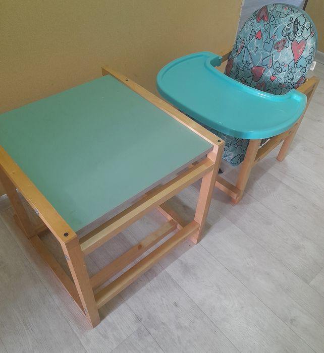 Стульчик для кормления два в одном.