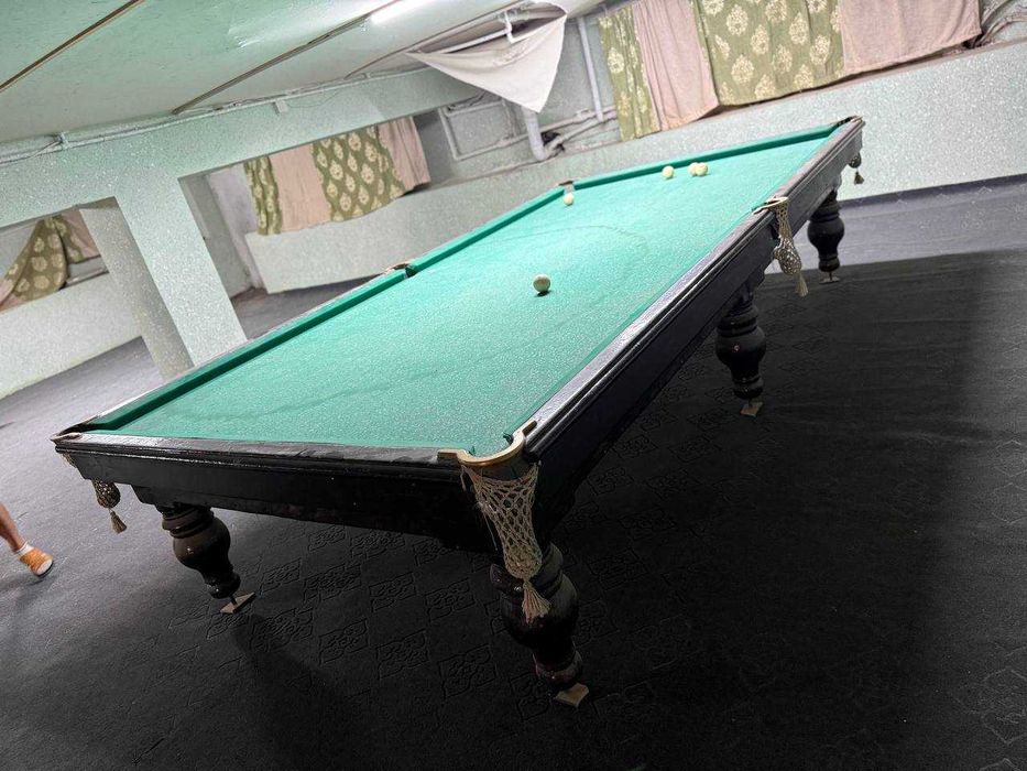 Bilyard stoli sotiladi – 2 dona, yaxshi holatda