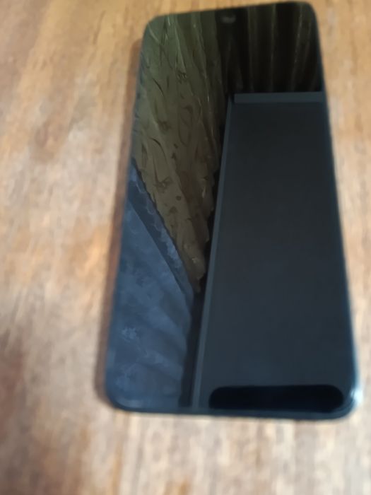 Продавам Xiaomi redmi 13