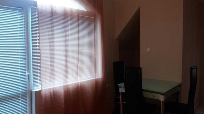 Дава се под наем Двустаен апартамент в Бургас, Изгрев - 50 кв.м за 135 € - Снимка #1