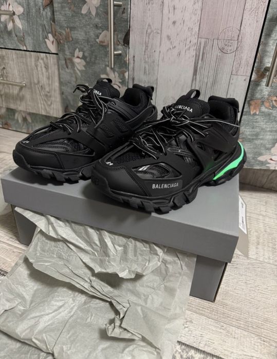 Balenciaga Track