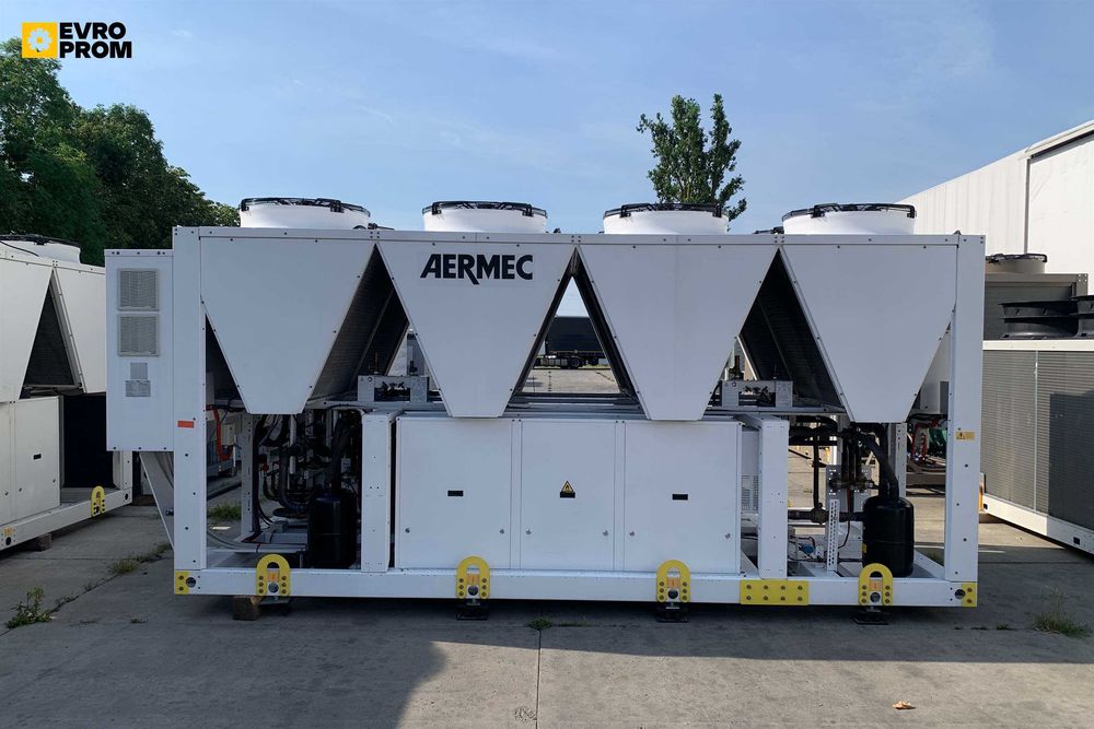 Chiller/Pompă de căldură răcit cu aer AERMEC NPG1200A4 – 349.6 kW/363.1 kW | chiller 200 kw pret | Outlet