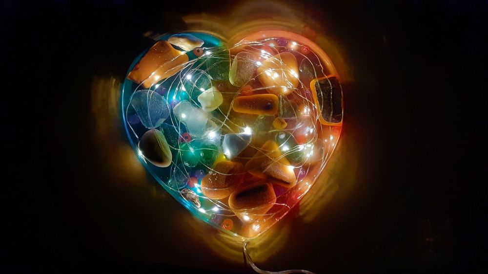 Inima luminoasa din rasina