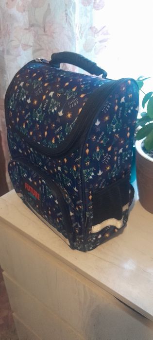 Продам новый школьный Рюкзак.