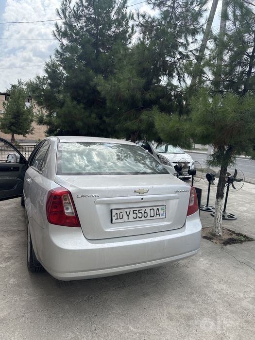 Jentra yli 2015 yurgani 208 000