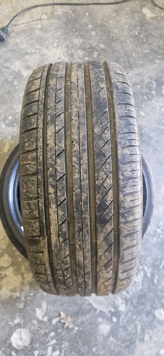 Vând anvelope Hifly 245/35 R20 allseason