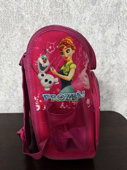 Продам рюкзак с принцесами