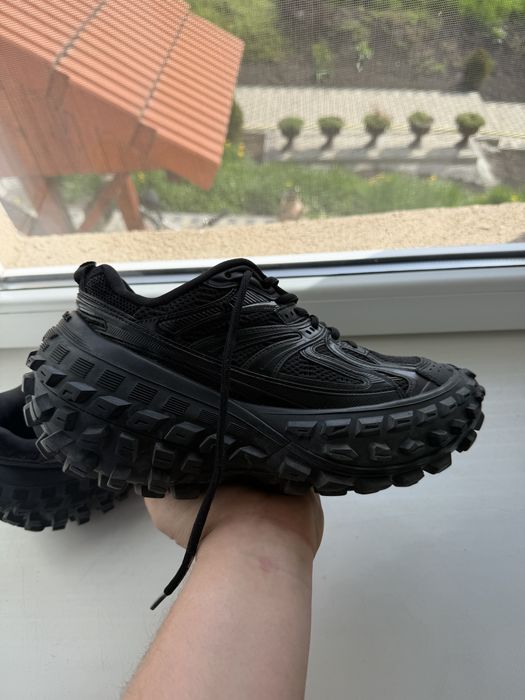 Balenciaga bouncer