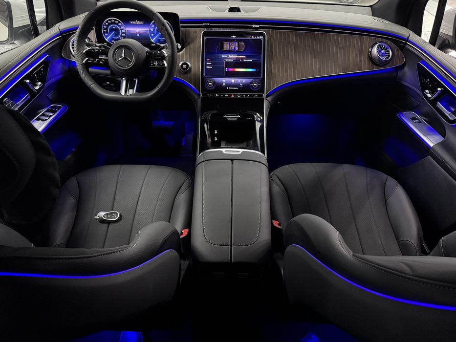 Mersedes benz SUV Eqe500 коричневый салон тоже есть