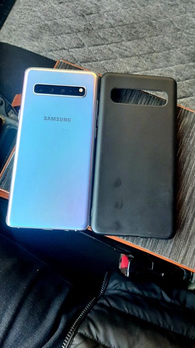 Samsung S10 5G sotiladi narxi kelishilgan holda telefon ideal