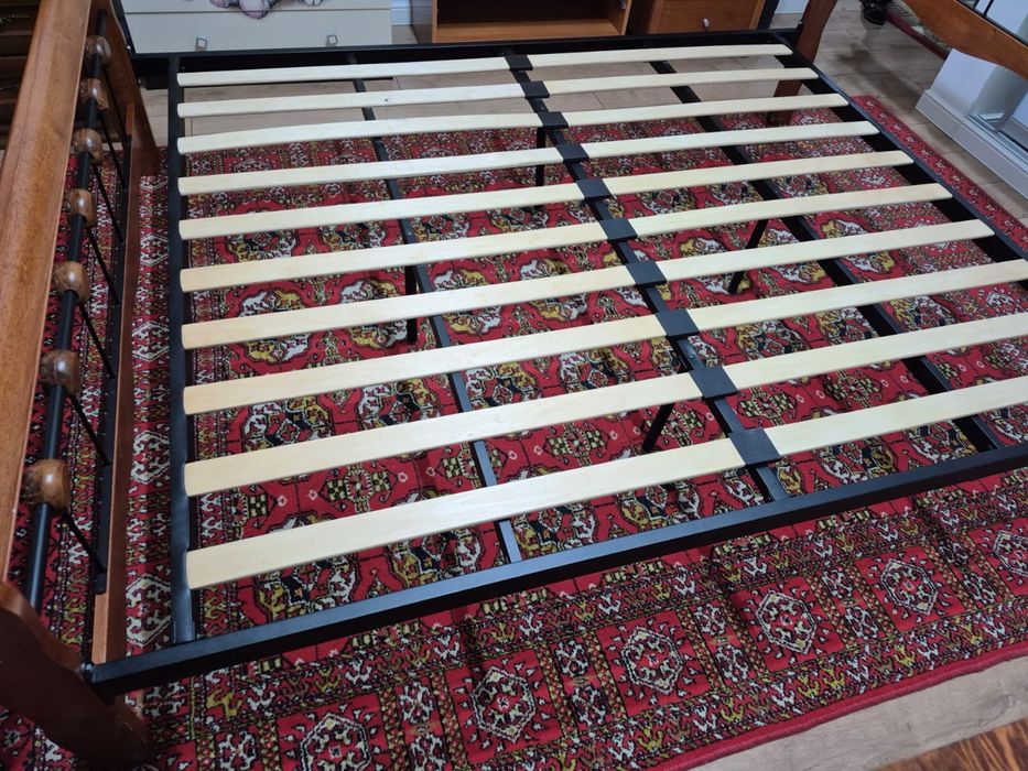 Кровать        малайзия